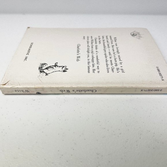 Charlotte's Web - Gently Used Book in Great Condition for Children - Picture 11 of 12